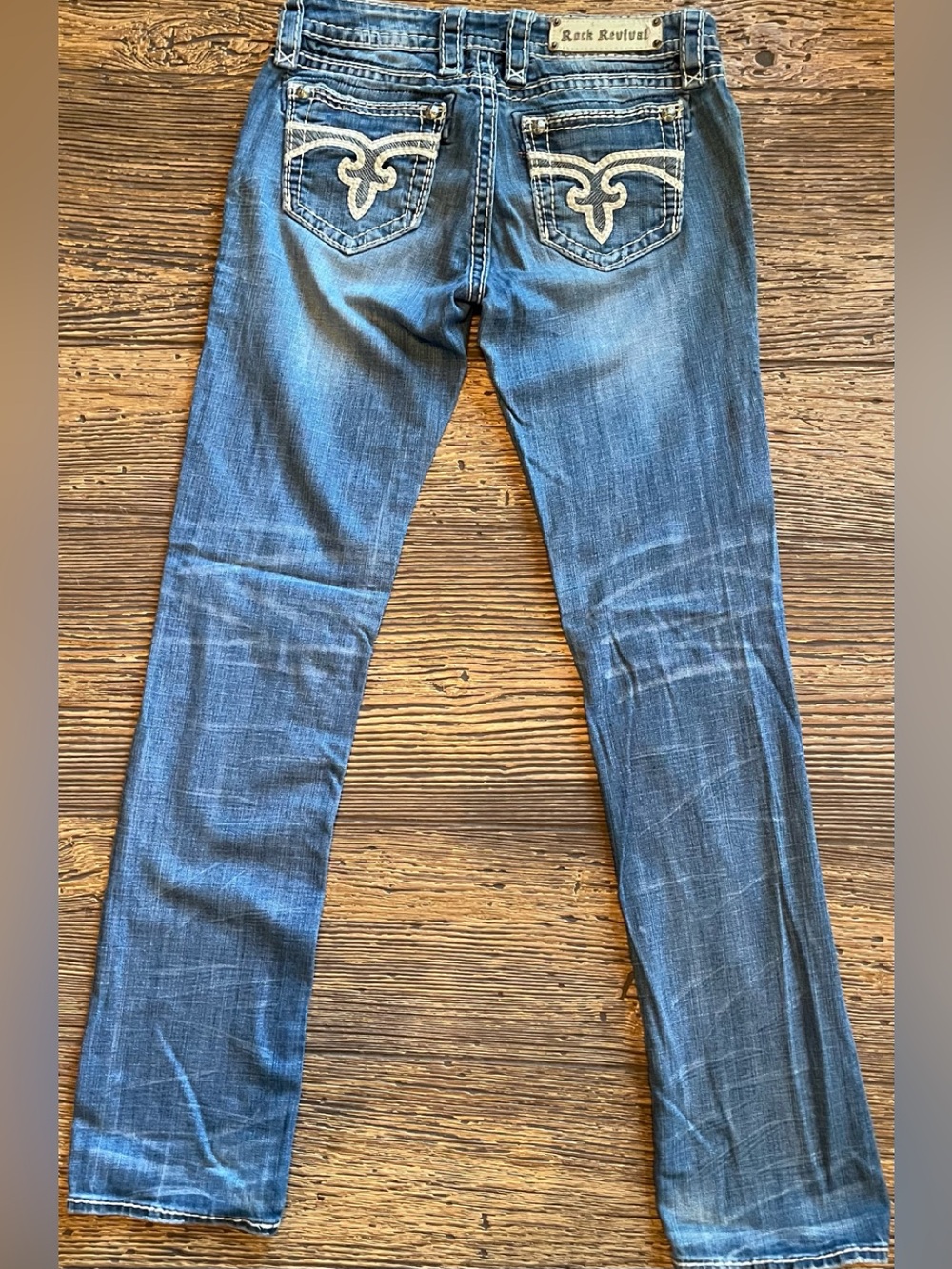 Rock Revival Women's 28 x 32 Blue Denim Jeans with Embroidered Back Pockets